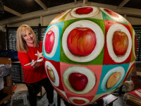 Artist Heather Wilson takes a bite out of the Big Apple project