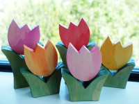 Branching out: DIY wooden tulips