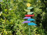 Stack it up! A colourful DIY garden sculpture 